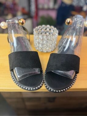Black Open Toe Sandals with Pearl & Gold Ankle Detail | NEW | Size 9
